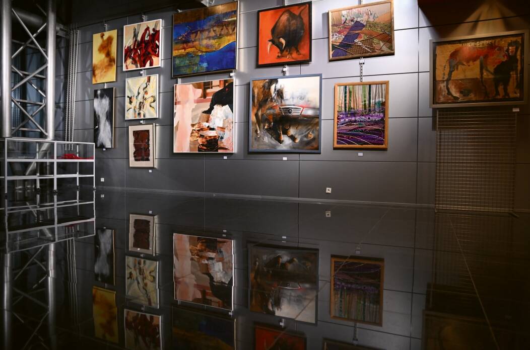 Wśród książek z jazzową nutą „Dialog pokoleń” Niecodzienna wystawa Kazimierza Śramkiewicza 